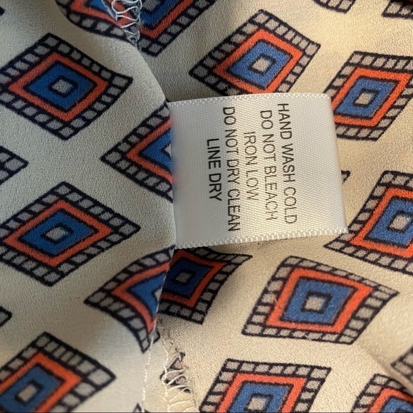 Alice Blue Stitch Fix Blouse Top Shirt Sz XXLV Neck Short Sleeves Diamonds print - Picture 8 of 13